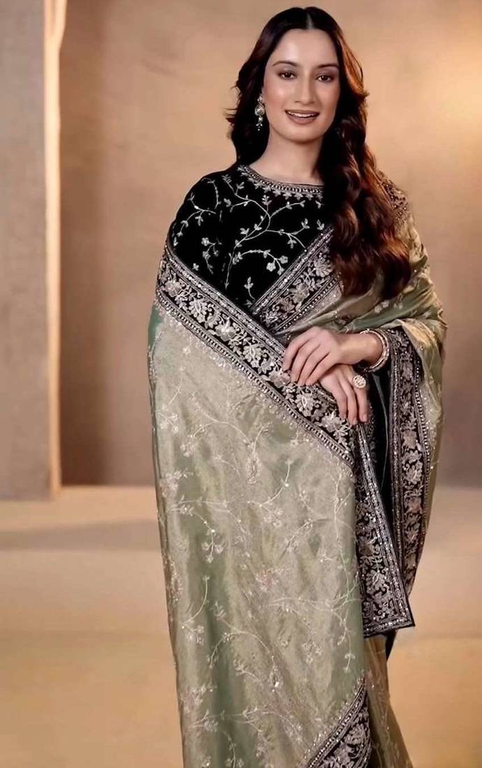 Cream silk embroidered sequins work heavy look ethnic saree with blouse