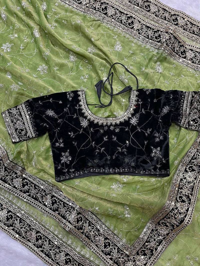 Green silk embroidered sequins work heavy look ethnic saree with blouse