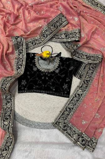 Peach silk embroidered sequins work heavy look ethnic saree with blouse