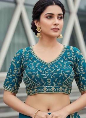 Teal velvet embroidered thread work heavy look ethnic saree with blouse 5