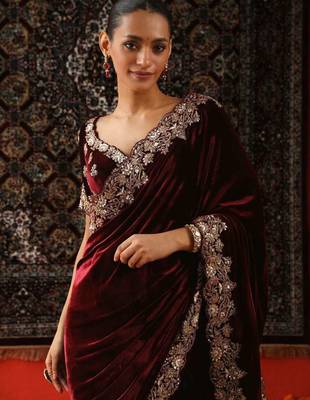 Maroon velvet embroidered sequins work heavy look ethnic saree with blouse 4