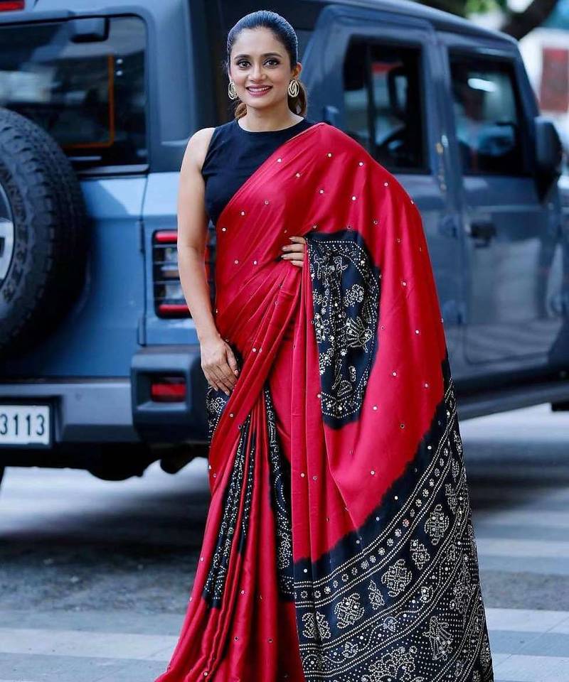 Red silk embroidered mirror work heavy look ethnic saree with blouse