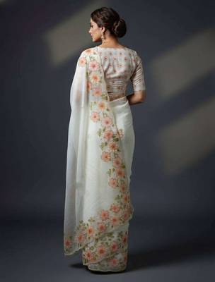 Peach organza printed floral print heavy look ethnic saree with blouse 2