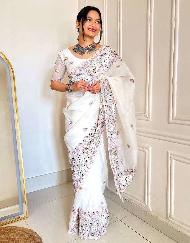 White georgette embroidered thread work heavy look ethnic saree with blouse