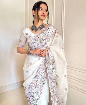 White georgette embroidered thread work heavy look ethnic saree with blouse 3