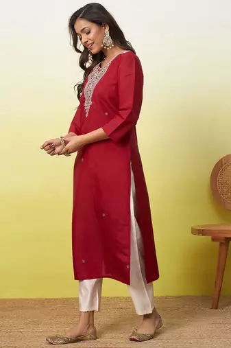 Floral embroidered silk blend v neck kurti for women