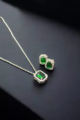 Elegant emerald green crystal pendant necklace & stud earrings set |  american diamond jewelry set