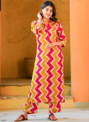 Pink muslin digital print kurta pant set 1