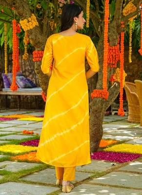 Yellow muslin silk blend kurti pant set 2