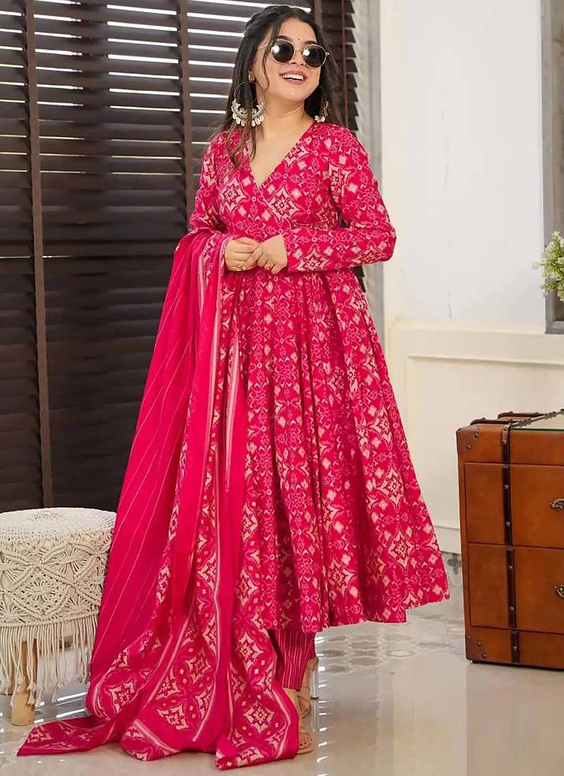 Pink muslin silk blend digital printed kurti with palazzo set