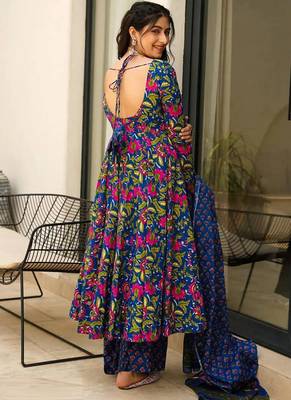 Blue muslin silk blend digital printed kurti with palazzo set 2