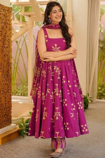 Rani pink muslin silk blend kurti pant with dupatta set