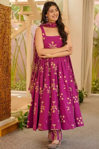 Rani pink muslin silk blend kurti pant with dupatta set