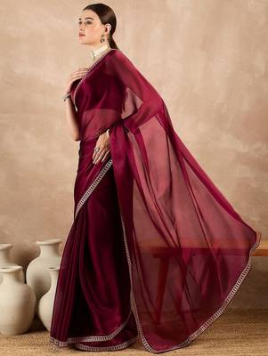 Magenta heavy rangoli with embroidery sequence fancy lace border with blouse 2