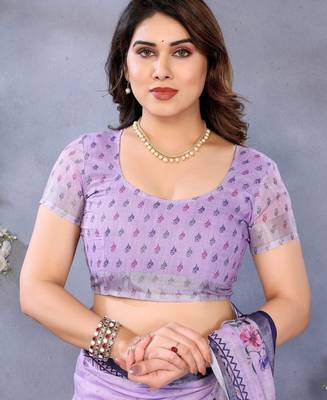 Handloom linen cotton zari border digital printed saree  with attached blouse 4