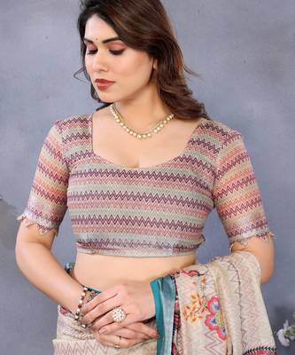 Handloom linen cotton zari border digital printed saree  with attached blouse 4