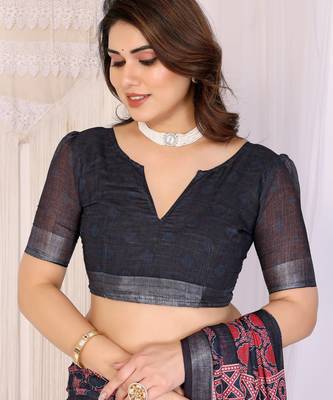 Handloom linen cotton zari border digital printed saree  with attached blouse 4