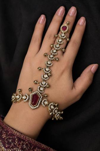 Maroon Stone & Agate Stone Haath Phool (Hath Panja), Antique Gold-Plated