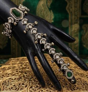 Green Stone & Agate Stone Haath Phool (Hath Panja)     Antique Gold-Plated Hand Jewelry 2
