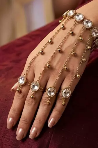 White Stone & Agate Stone Haath Phool (Hand Panja)     Antique Gold-Plated