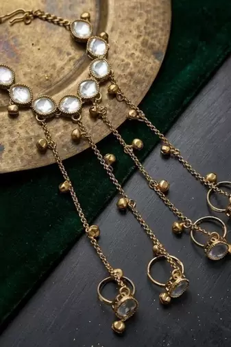 White Stone & Agate Stone Haath Phool (Hand Panja)     Antique Gold-Plated