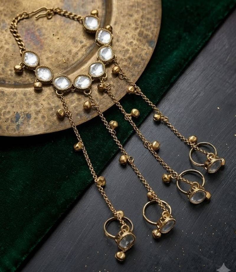 White Stone & Agate Stone Haath Phool (Hand Panja)     Antique Gold-Plated