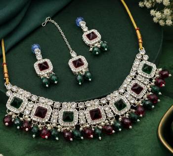 Maroon & Green Color Agate Stone Necklace Set with Matching Earrings & Maang Tikka | Gold-Plated Jewelry Set 2