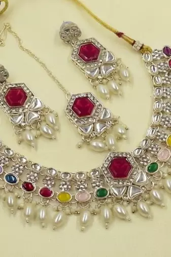 Multicolor necklace set with earrings and maang tikka     agate stone, lekar gold plating