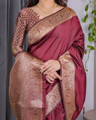 Maroon elegant zari woven banarasi silk sarees with attached blouse 5