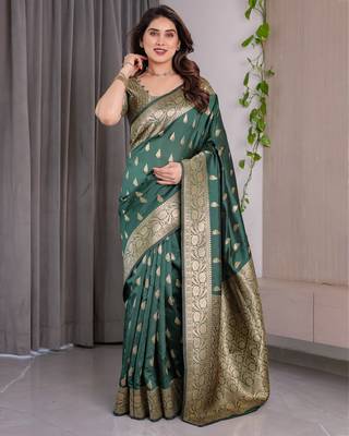 Green elegant zari woven banarasi silk sarees with attached blouse 2