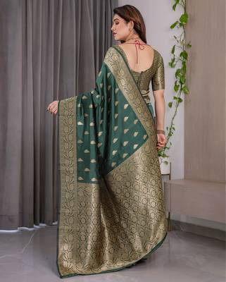 Green elegant zari woven banarasi silk sarees with attached blouse 3