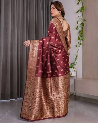 Maroon elegant zari woven banarasi silk sarees with attached blouse 3