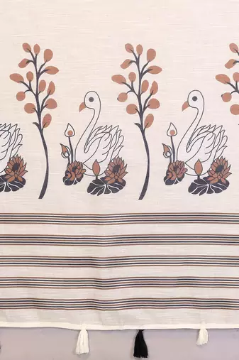 Soft linen cotton printed saree
with cotton tassles on pallu 
matching blouse