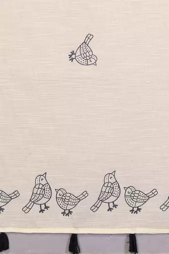Soft linen cotton printed saree
with cotton tassles on pallu 
matching blouse