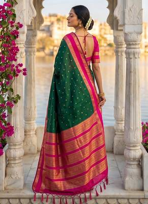 Dark green & rani pink zari woven banarasi silk blend saree 2