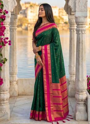 Dark green & rani pink zari woven banarasi silk blend saree 3