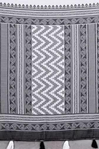Soft linen cotton printed saree
with cotton tassles on pallu 
matching blouse