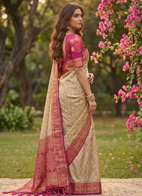 Beige cotton-silk blend saree with contrast rani pink zari border 3