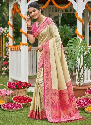 Cream banarasi silk blend saree with rani pink zari woven border 3