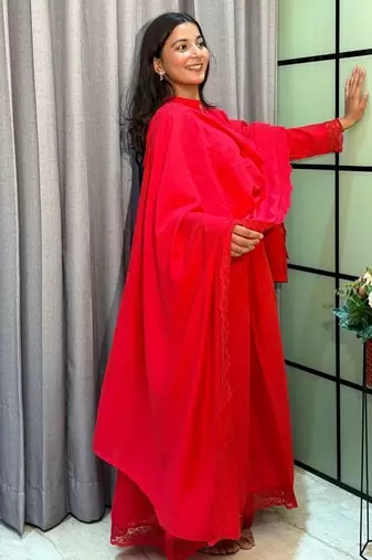 red color arco lace border roman silk blend gown set
