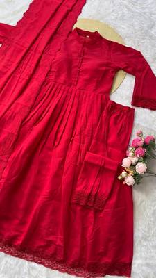 red color arco lace border roman silk blend gown set 5