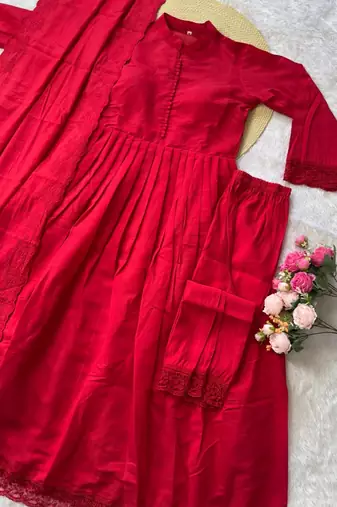 red color arco lace border roman silk blend gown set