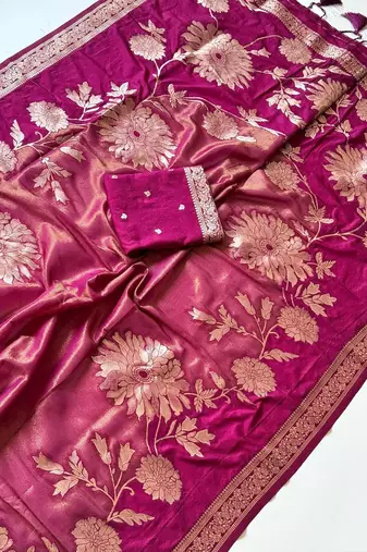 Magenta Color Designer Pallu With Shine Elegant Tassel Fumka Hand Made Khaddi Crepe Georgette Saree