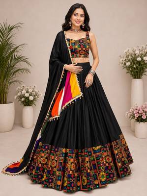 Black Plain Lehenga With Full Kutch Work Blouse For Navratri - full stitched free size 1