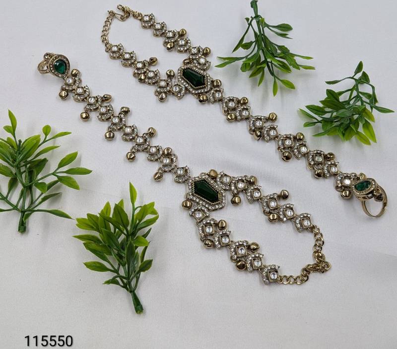 Green Stone & Agate Stone Haath Phool (Hath Panja)     Antique Gold-Plated Hand Jewelry