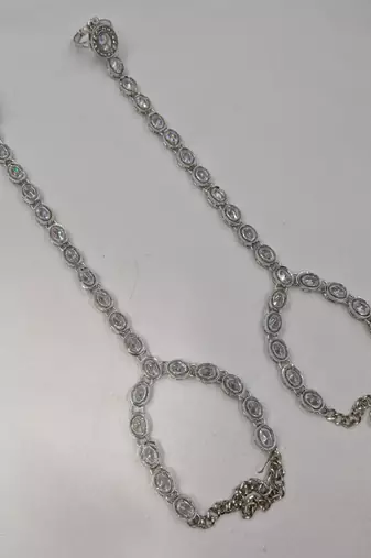 White Stone & Agate Stone Silver-Plated Haath Phool (Hath Panja)