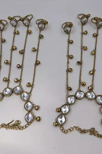 White Stone & Agate Stone Haath Phool (Hand Panja)     Antique Gold-Plated