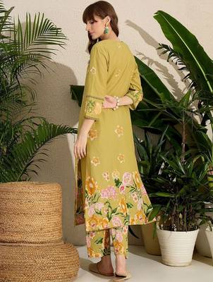 Floral Printed Sequinned  Cotton Kurta with Trousers 5