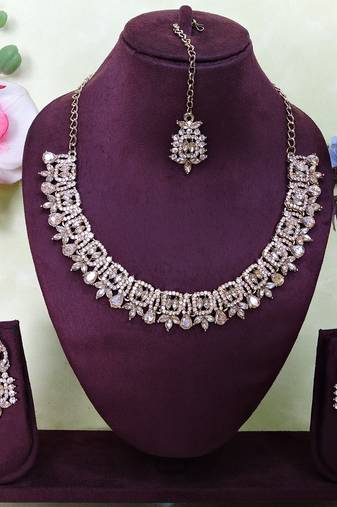 Gold designer premium festive wear necklace set