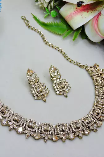 Gold designer premium festive wear necklace set